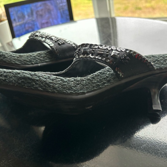 Kenneth Cole Reaction sandals. Size 7 - Picture 4 of 7